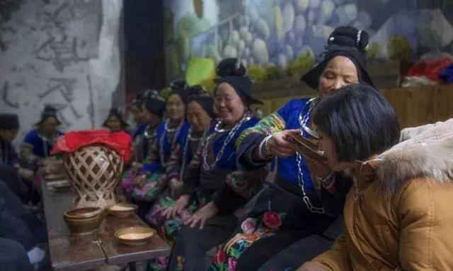 贵州人喝酒有多吓人,为什么贵州人喝酒那么厉害