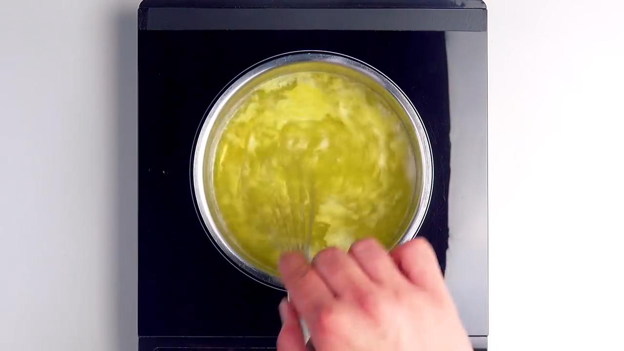 做彩虹口味的果冻,自制彩虹果冻闪光版