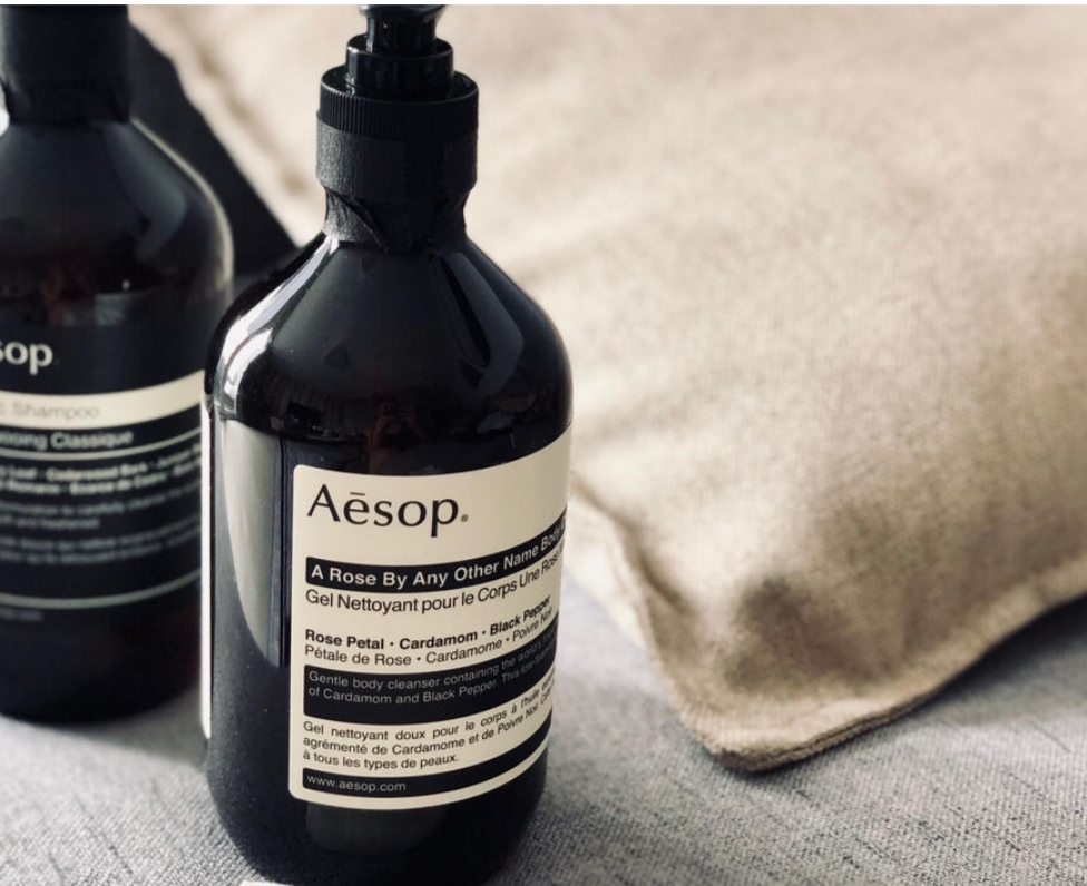 好羡慕吴千语,家里沐浴露很多,根据心情来挑选味道