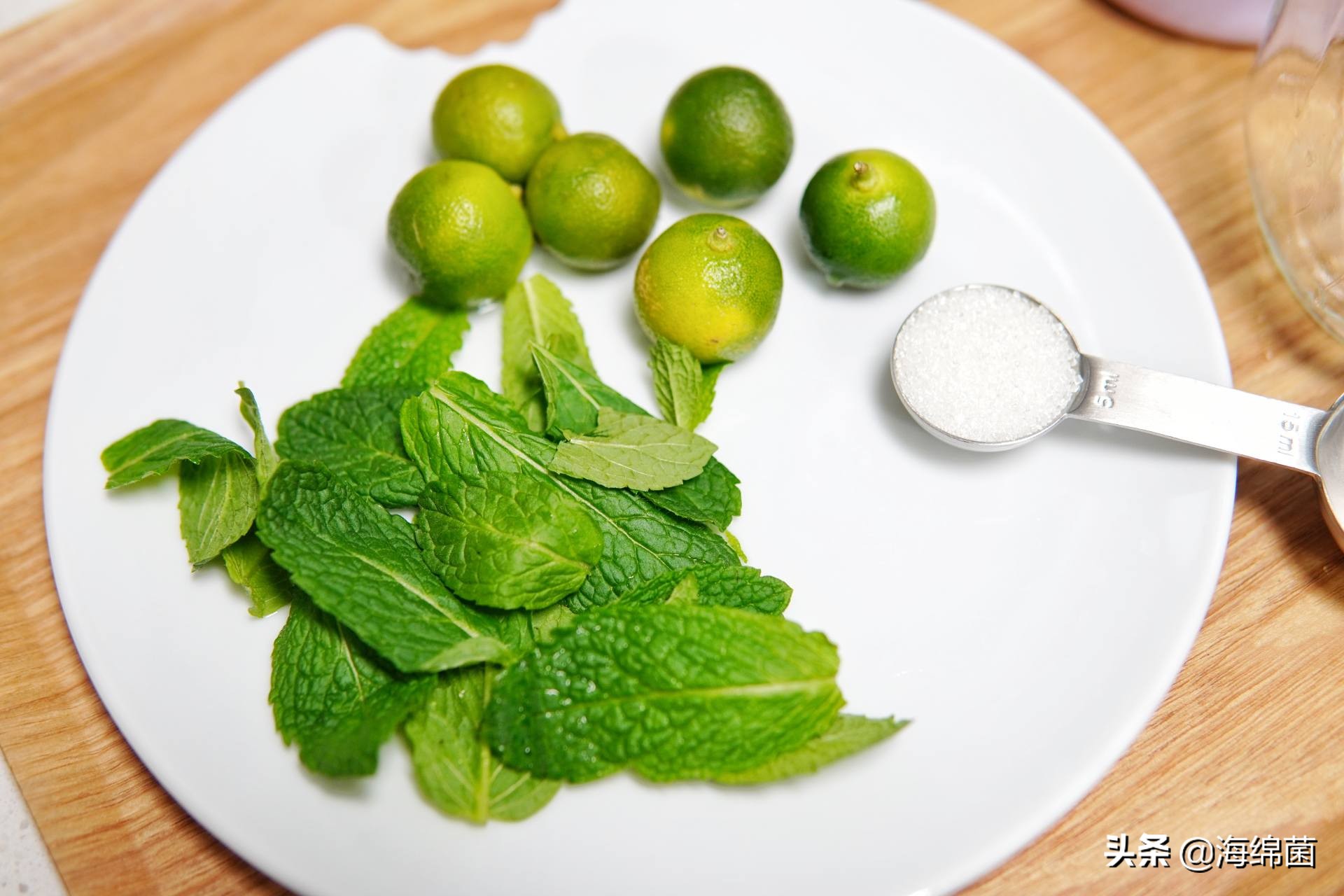 教你做一杯超好喝的夏日饮料,简单自制气泡水饮料