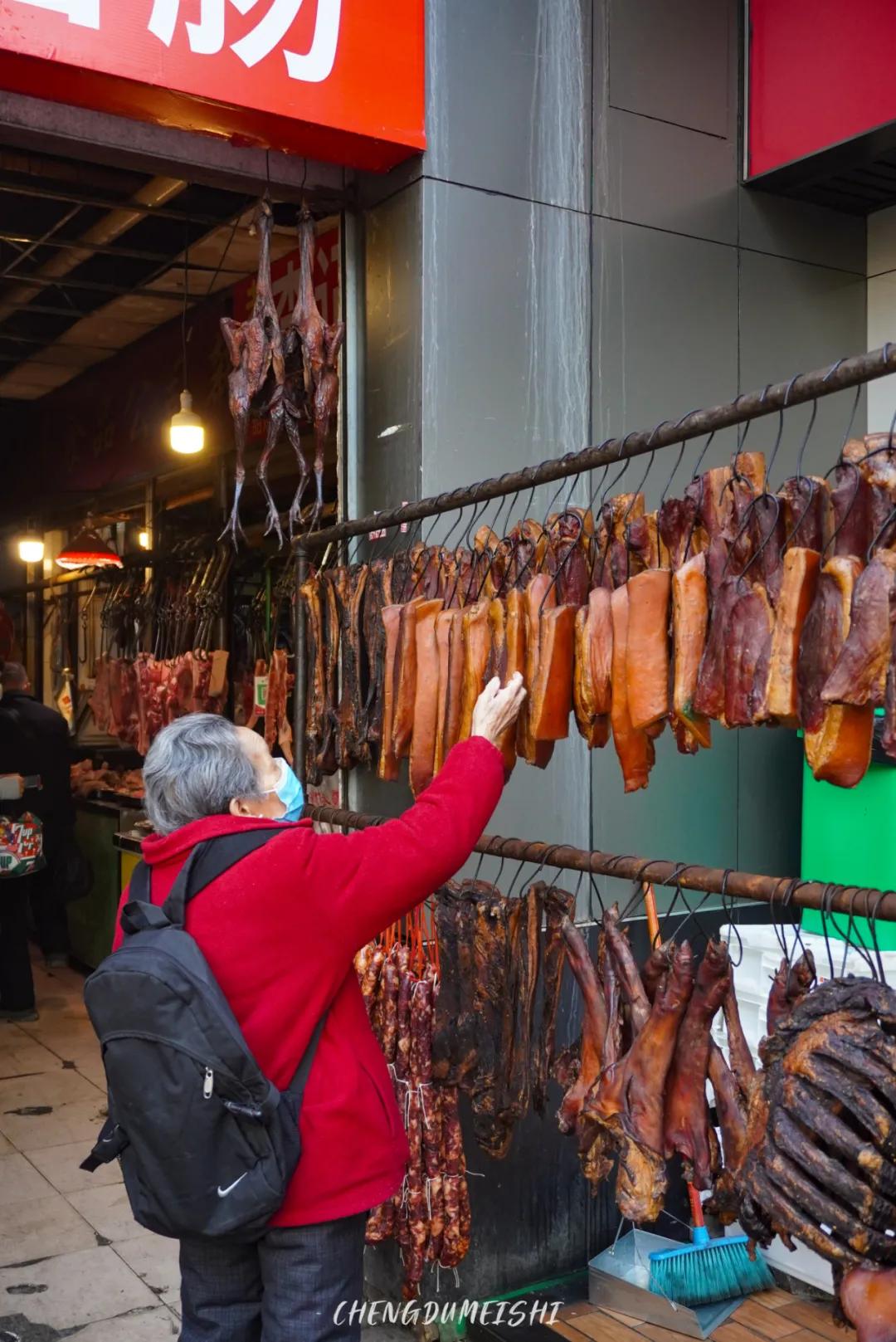 成都闹市区有家苍蝇馆子40平米,成都苍蝇馆子本地人推荐便宜好吃