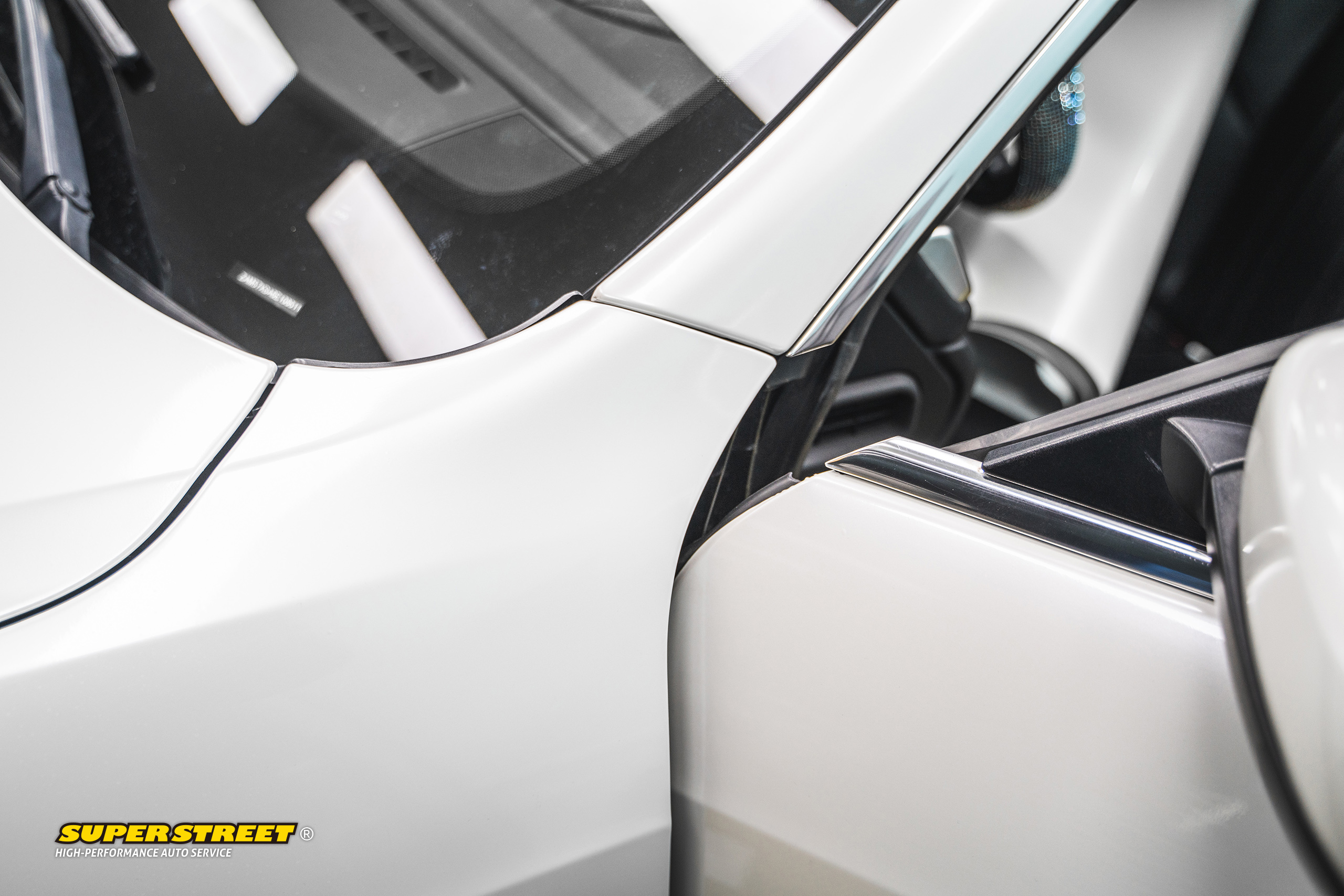 玛莎拉蒂吉博力汽车贴膜改色,superstreet改装