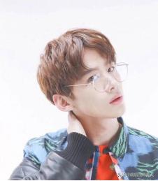 戴眼镜总被吐槽像“憨憨”？先别生气，可能是你就没挑对眼镜