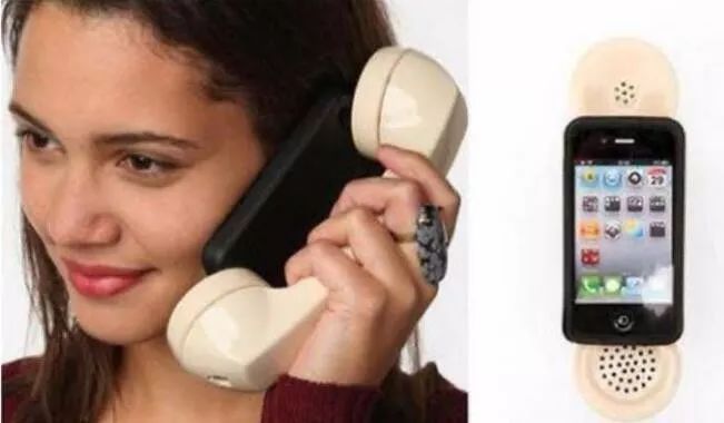 吐槽那些没用的沙雕手机壳 (什么手机壳最沙雕)