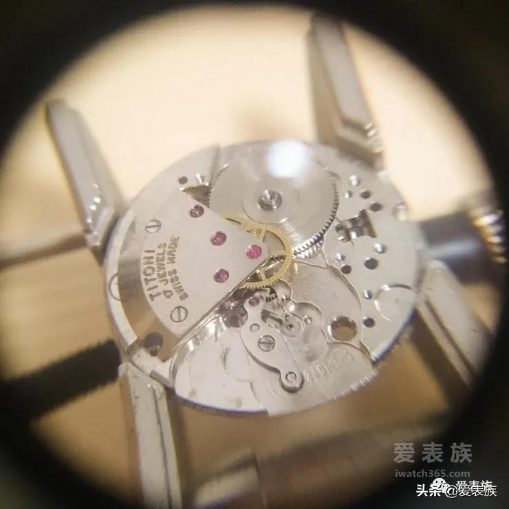 「大保健」男人的机械情怀——保养一支钉摆蓝游丝的手卷梅花