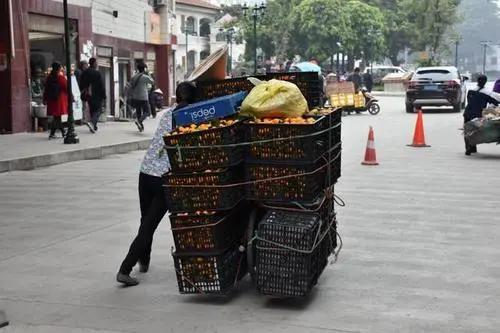 曹德旺亿万富翁,中国最有名气的富豪曹德旺