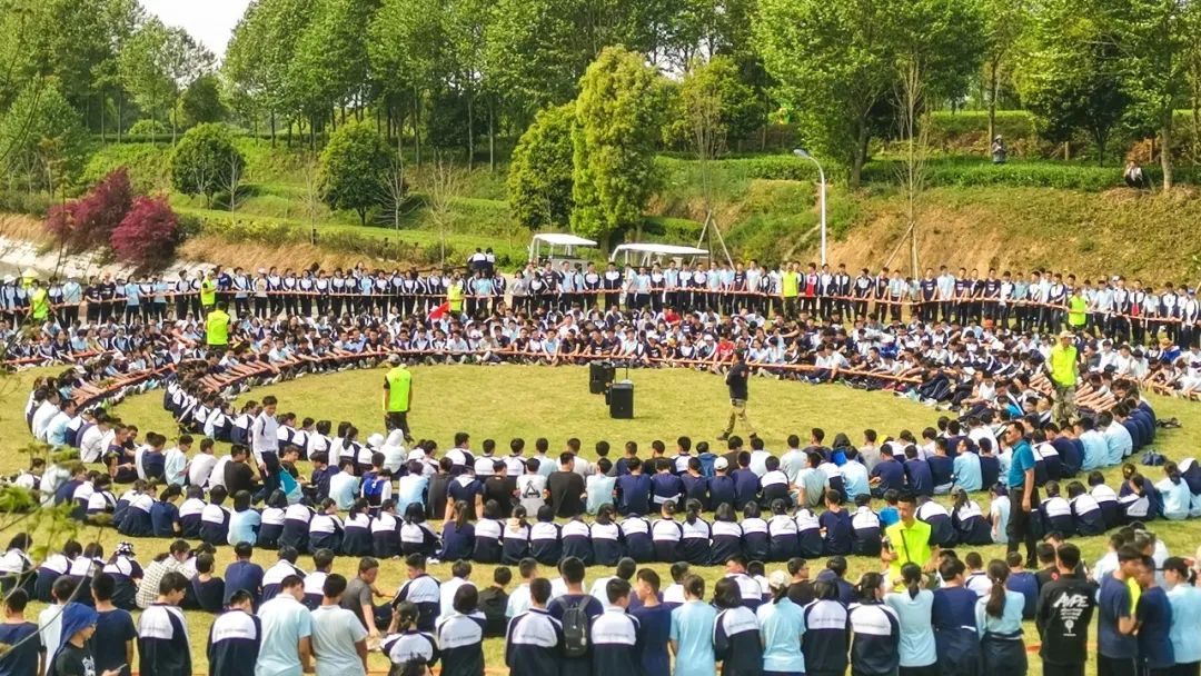 青年毛主席,榜首进一中!他曾就读的长沙市一中究竟有多牛?