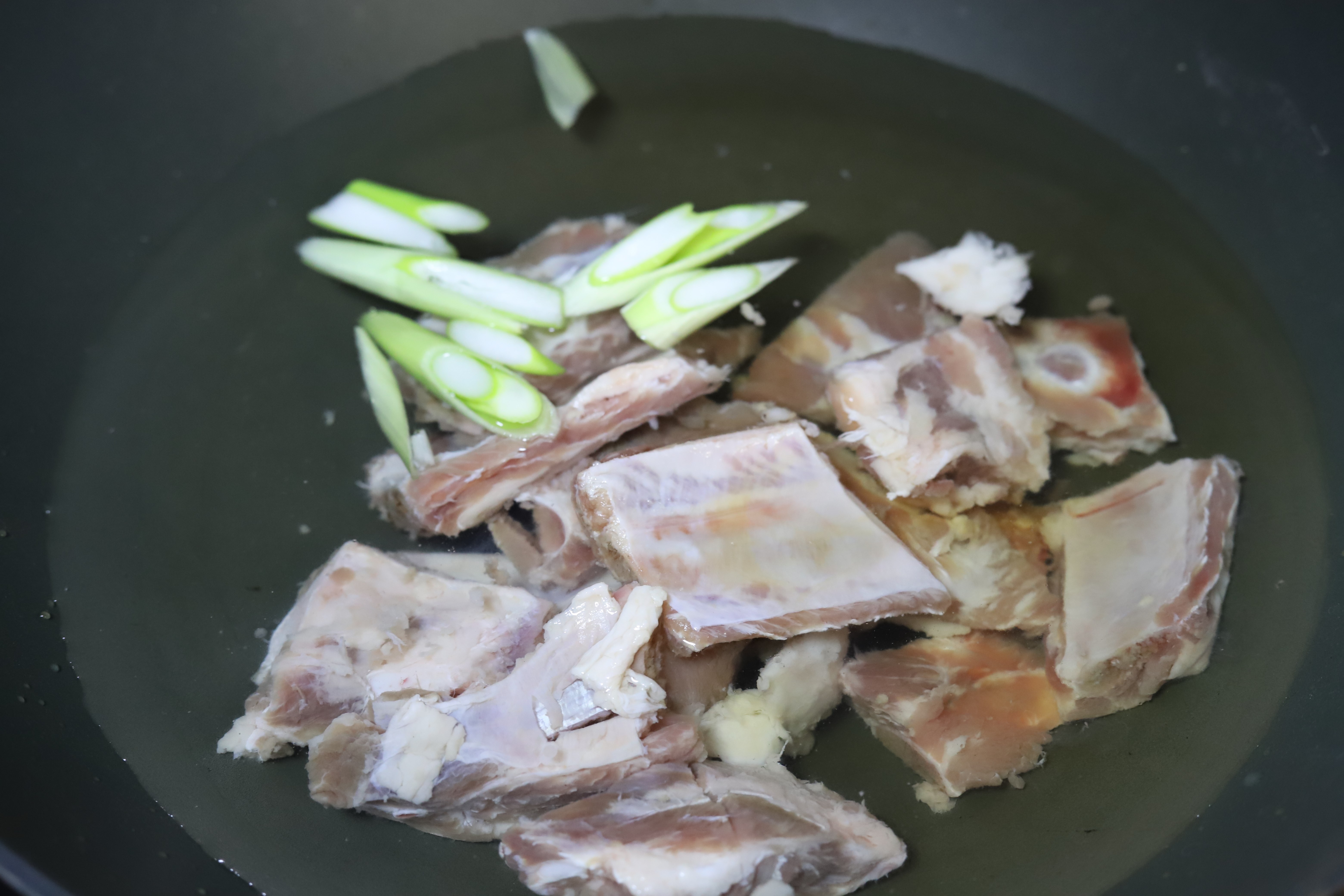 用电饭煲炖排骨汤的做法,电饭锅炖排骨汤的家常做法大全集