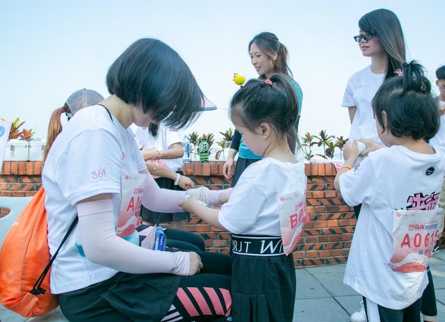 SheRun亲子跑，以运动的方式传递爱，361°童装送上母亲节福利