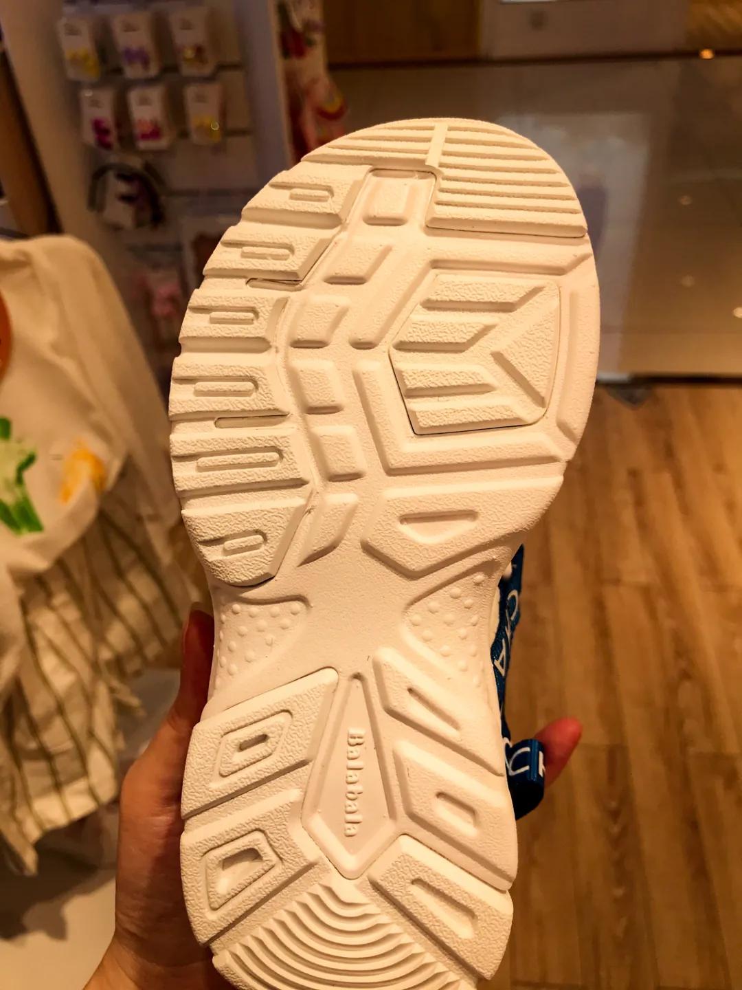 关爱孩子从鞋子开始,关爱宝宝从脚开始