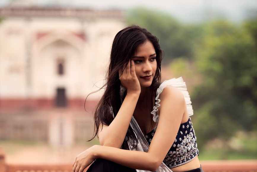 已婚男女之间关系暧昧有哪些表现,异性朋友互相心里有对方的表现