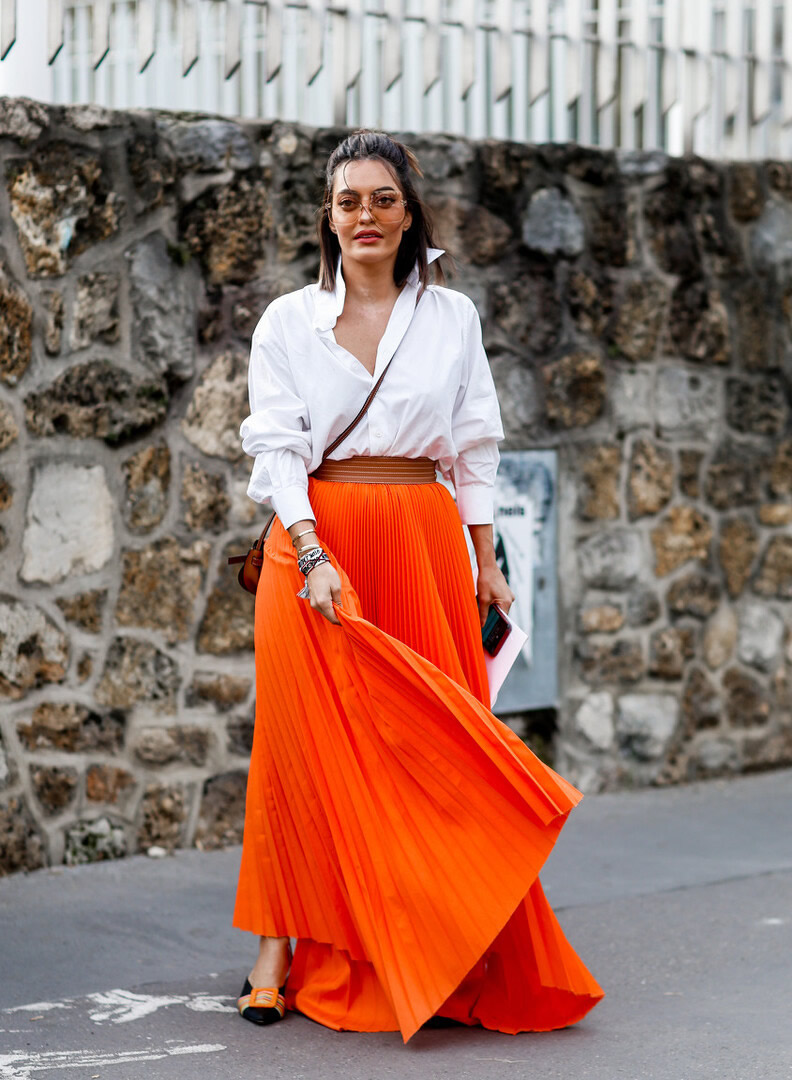 半身裙腰围大了没有皮带孔怎么穿,半身裙买大了怎么修