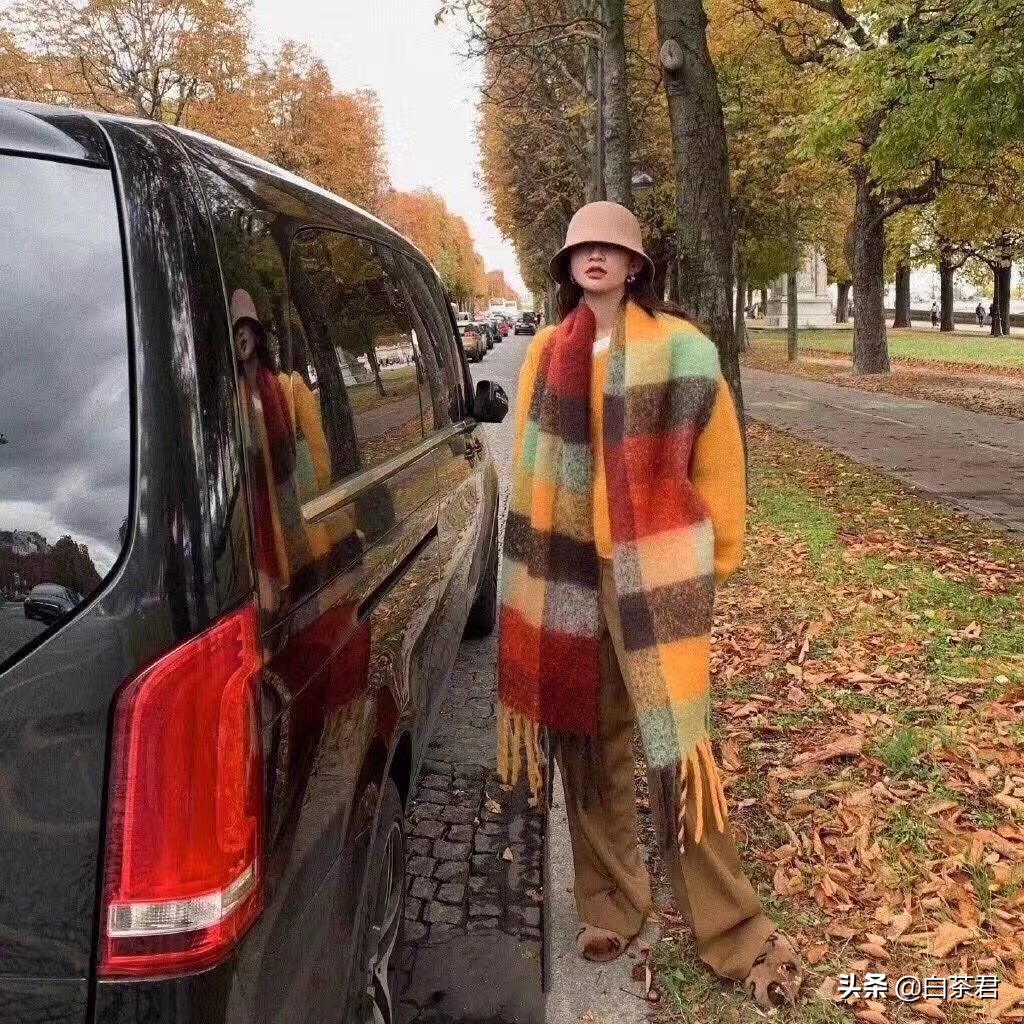 时尚秋冬爆款围巾,2021最流行的大牌围巾秋冬款