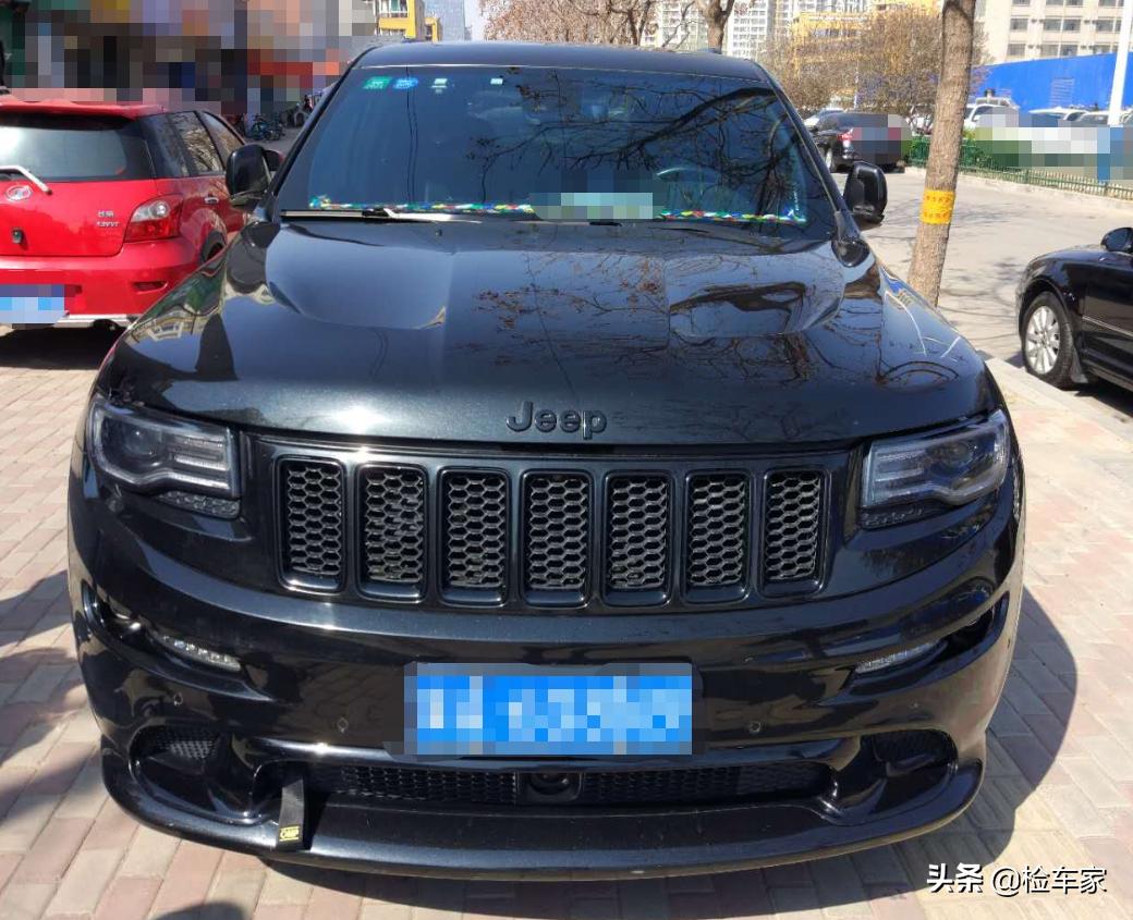 2万公里贬值80多万,45万买辆V8+6.4L的JEEP大切诺基SRT还值吗?