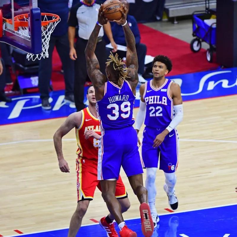76人队霍华德最新视频,霍华德加盟76人队首秀