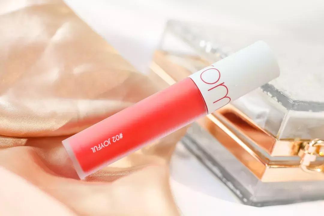 大牌口红不拔干显白试色推荐种草,显白好用的口红推荐