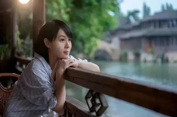 脸色暗沉如何艾灸,面色萎黄艾灸腰部