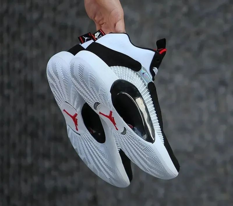 降价不减配？这双低价AJ35成了小码专属福利