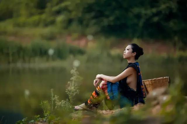 贵州用镰刀剃头的原始部落,偷南瓜是在哪里