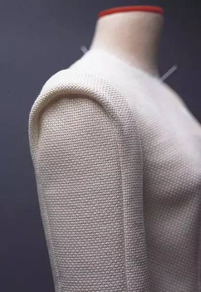 服装设计立体裁剪用什么纸,服装设计立体裁剪作业