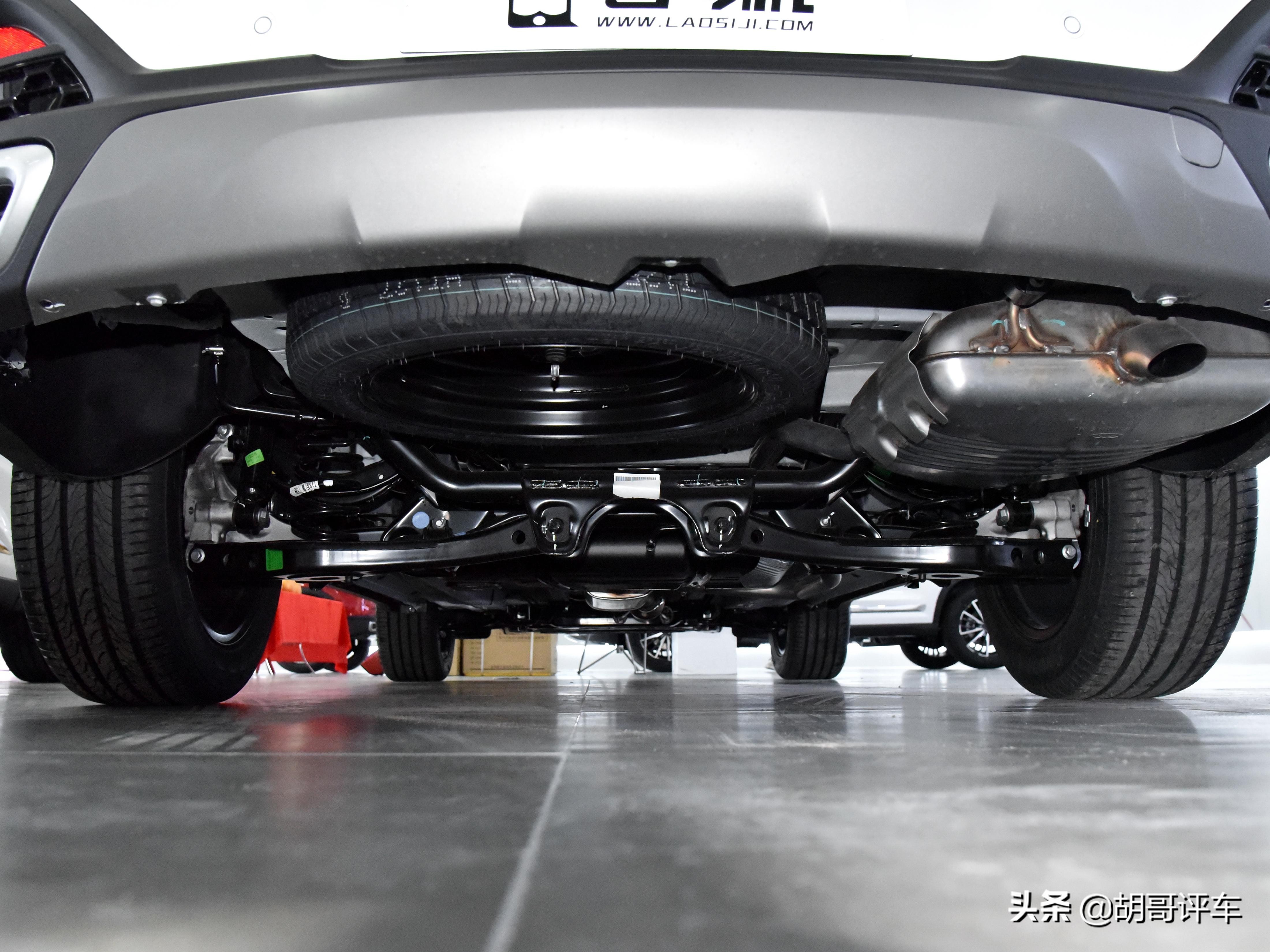 价格便宜好口碑，4米7的增压自动挡中型SUV，带你看奇瑞瑞虎8