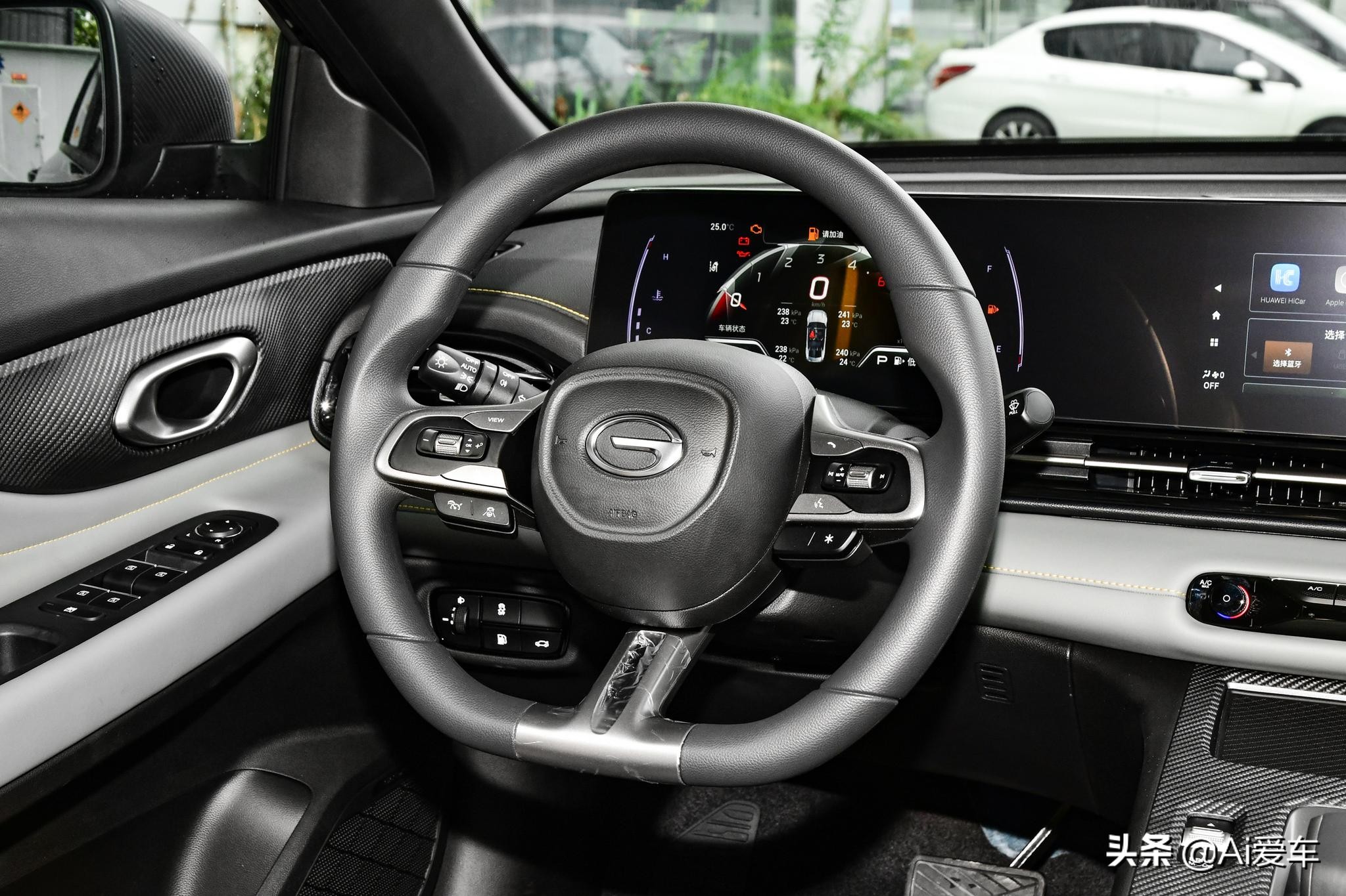 传祺影豹j16苏神版优惠多少,广汽传祺影豹和名爵5对比