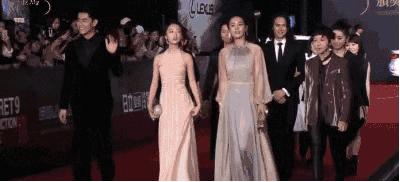 周冬雨过去的小粗腿,小粗腿逆袭