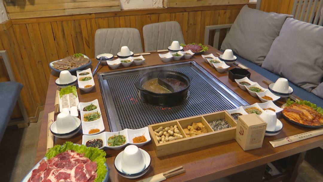 探寻银杏广场美食街，快带上你的味蕾加入我们吧！！