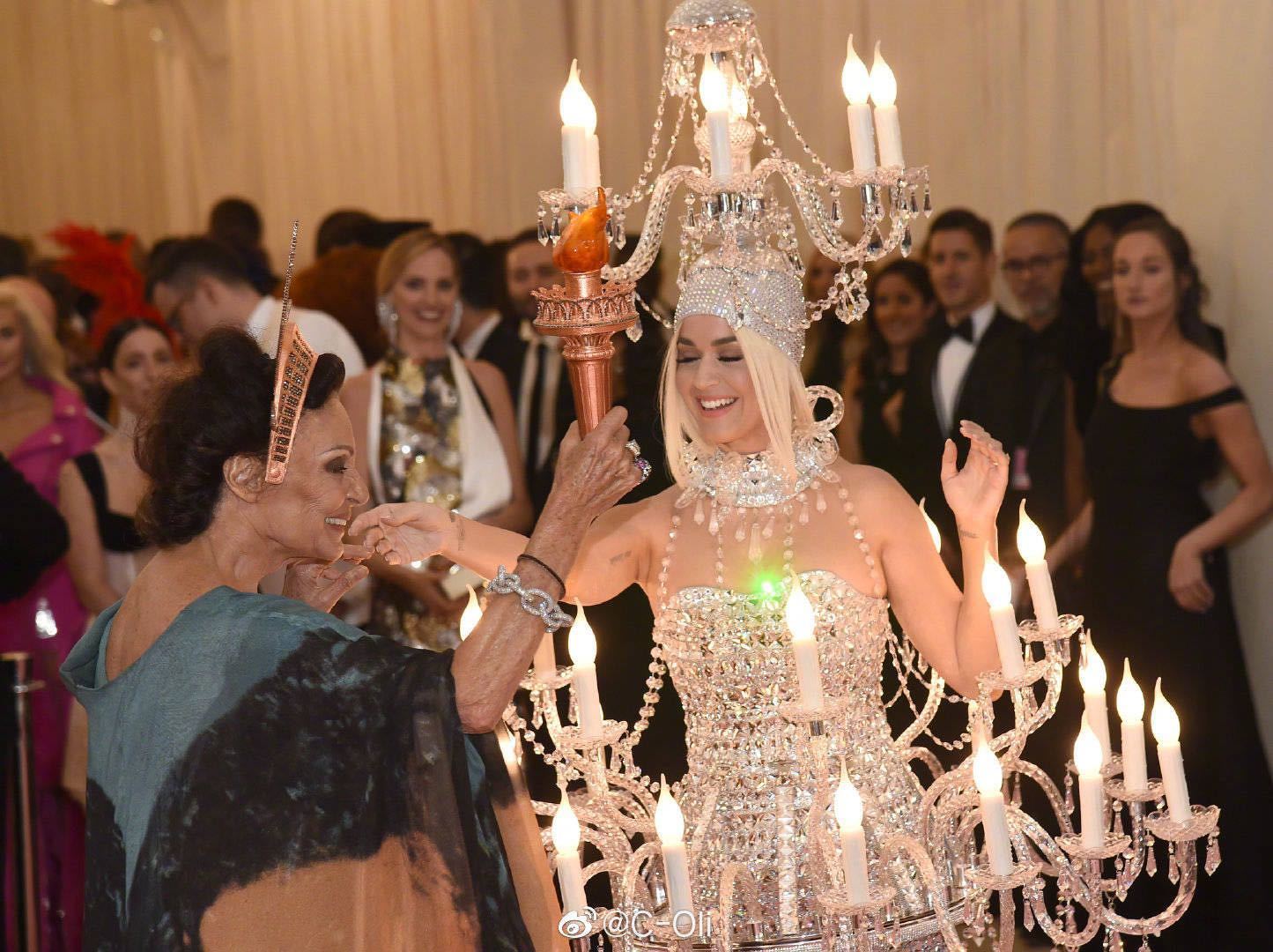 100张超级好看的照片,metgala20个最佳造型