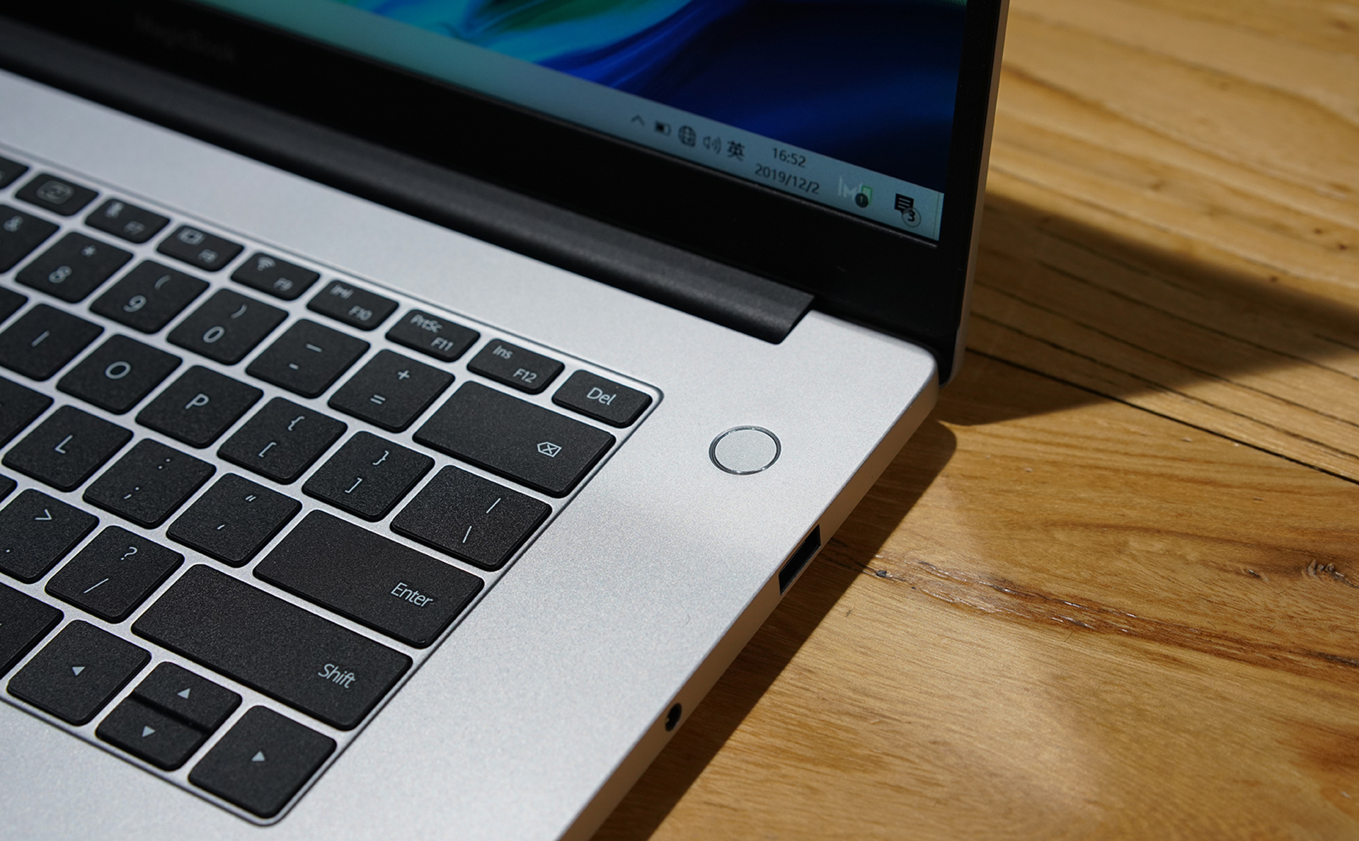 4000左右荣耀magic,4000左右荣耀magicbook系列哪个好