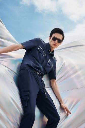 逐梦蓝天热力起航劲霸男装×航空文创致敬奋斗百年路