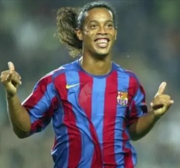 足坛历史上被伤病摧毁的七大球星,足坛巨星小罗有多强