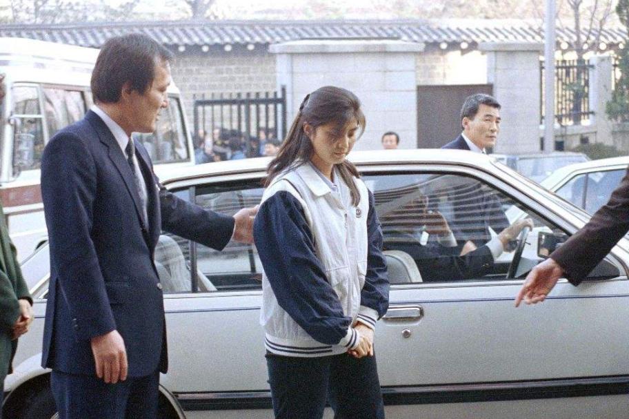 朝鲜1987年客机事件,女间谍炸飞机事件