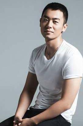 32岁闯关东走红,闯关东朱亚文荷尔蒙