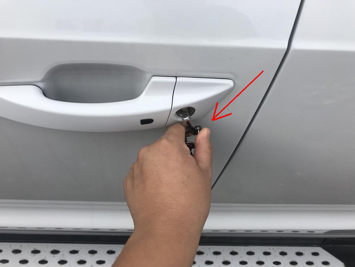 长安cs55遥控钥匙电池怎么换,长安cs55遥控钥匙怎么换电池