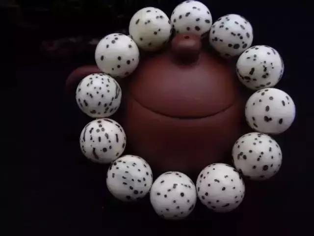 新手盘串小手串推荐,最适合懒人的手串排行榜圆的