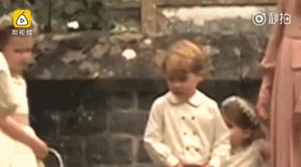 英国乔治小王子和女王,英国乔治小王子为什么不是继承人