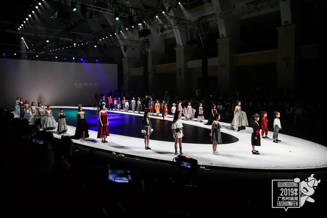 “新秀王”童装联合大秀首秀广东时装周，开启时尚创意产业“培训+”新模式