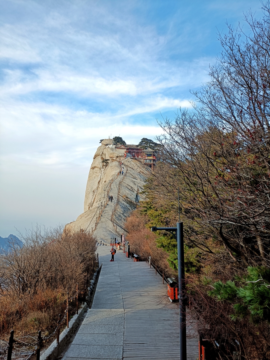 华山二日游登山攻略路线图,陕西自由行夜爬华山