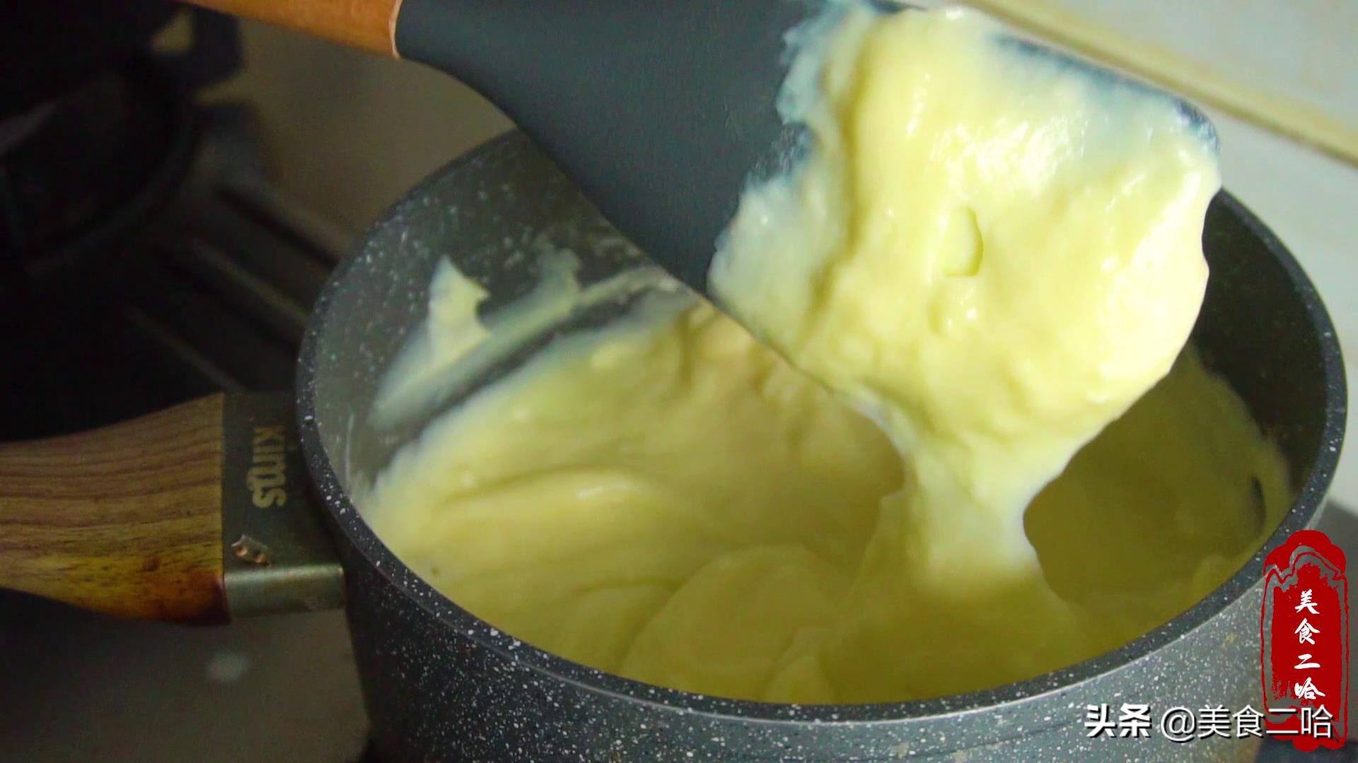 爆火美食烤牛奶在家做超简单,烤牛奶的甜品教程不用烤箱