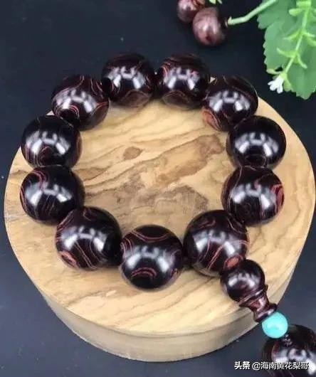 极品海南黄花梨手串的价格,天价黄花梨鬼脸手串