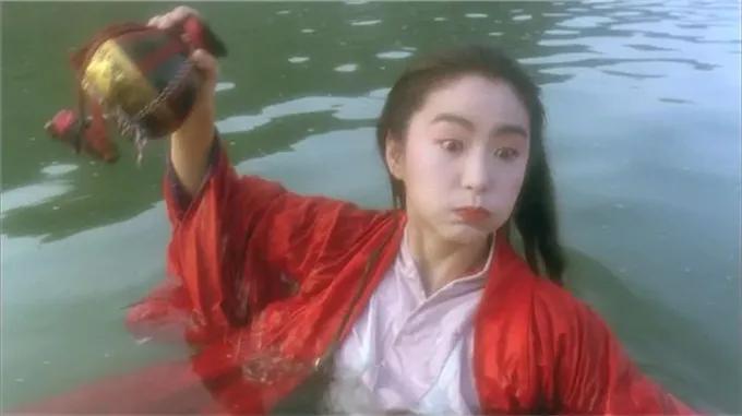 李连杰的醉拳与成龙醉拳谁是正宗,螳螂拳李连杰vs成龙醉拳大电影