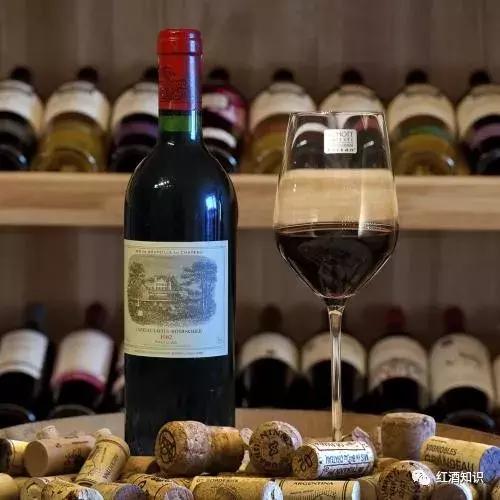 红酒关键词,记住这7大关键词买二手车不用愁