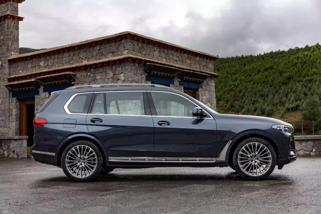 宝马x8suv试驾,宝马全新轿跑型suv