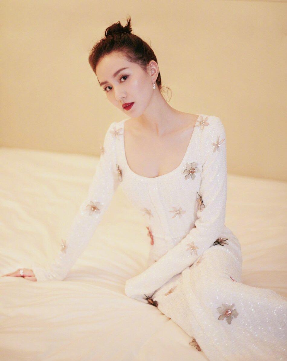 刘诗诗也有俏皮可爱的一面,刘诗诗私下仪态