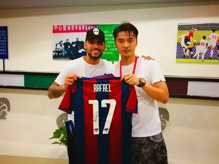 杭州小伙存100万,杭州小伙藏100件宝贝