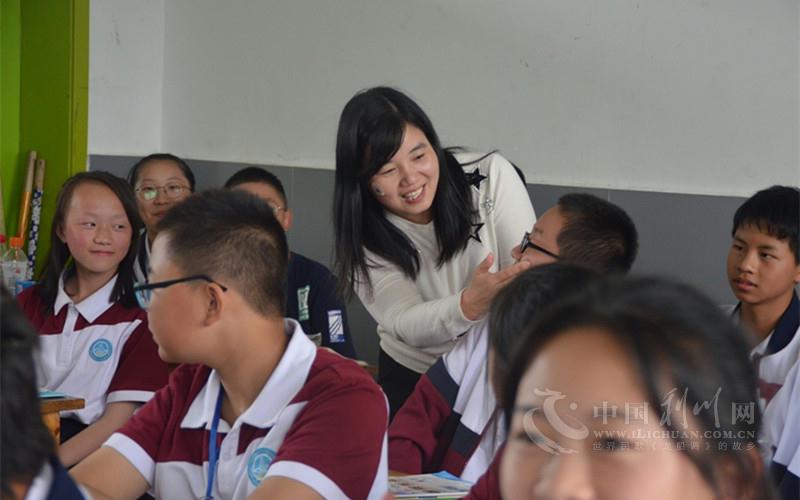 「大美利川人」王小平:不远千里,爱洒利川教育事业