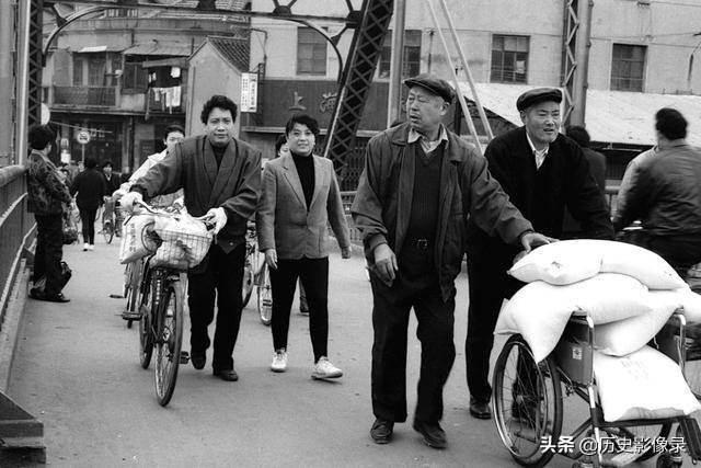 上海潭子湾路老照片,上海三十年代老照片贫民窟