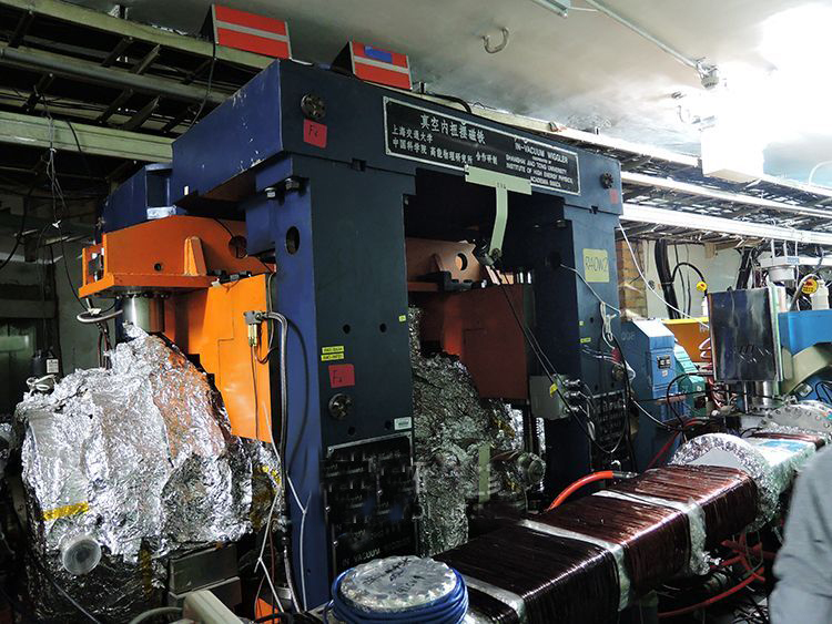 中国有大型电子对撞机吗,中国超级正负离子对撞机