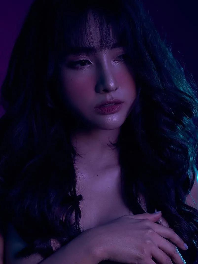 女dj笑容超甜,世界有名女dj现场